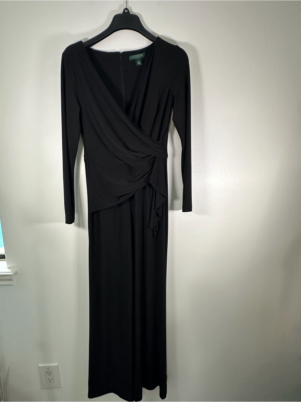 Lauren Ralph Lauren Elegant Flattering Black Long sleeve Jumpsuit Size 2